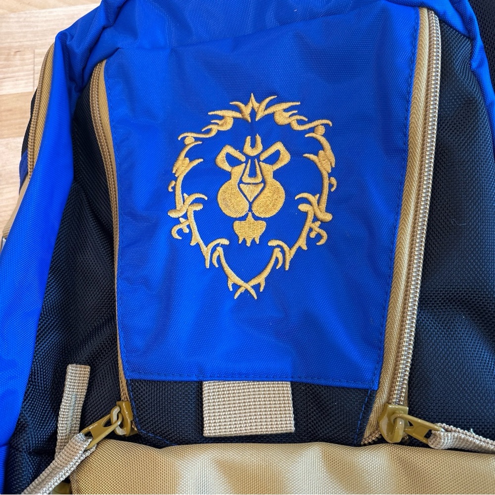 Blizzcon 2019 World of Warcraft Alliance Gamer Utility Backpack Blizzard EUC - Picture 5 of 7